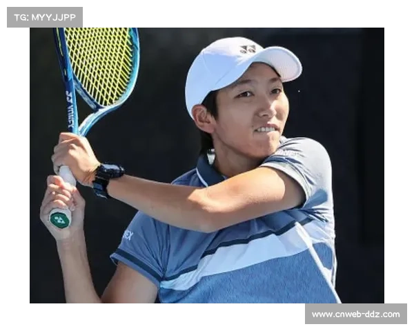 老将尤晓迪颁奖礼哽咽，感谢团队支持助其重返巅峰